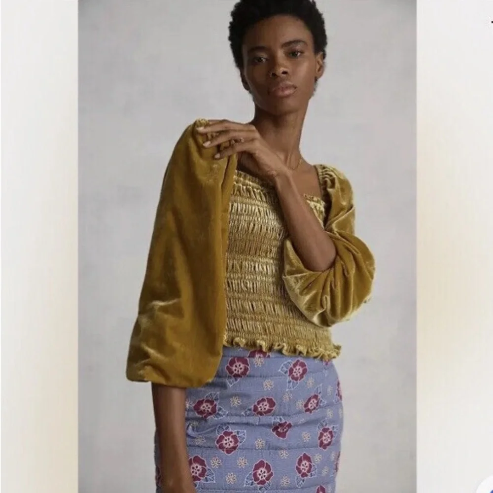 Anthropologie Puff Sleeve Velvet Blouse Medium Smocked Bodice Square Neck Gold - Picture 6 of 14